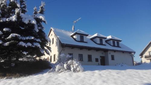 Jilemnice House | Restaurace a penzion Jilm