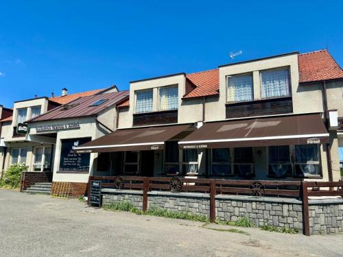 Hrimezdice House | Restaurace a penzion U Jezírka
