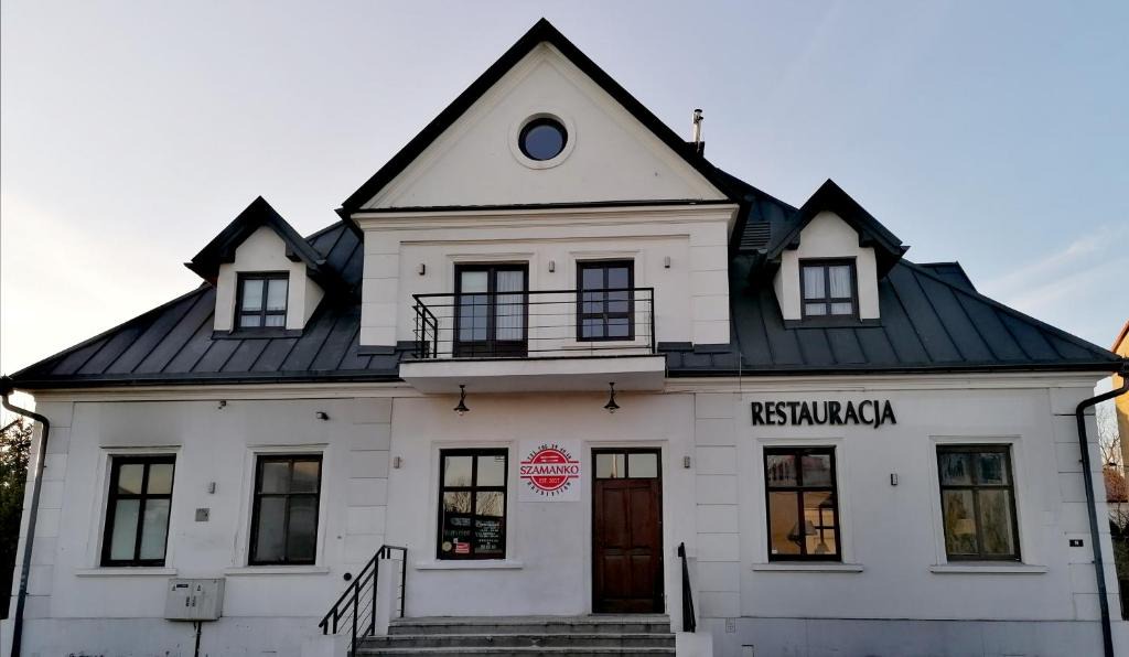 Hrubieszow Bed & Breakfast | RESTAURACJA & PENSJONAT SZAMANKO