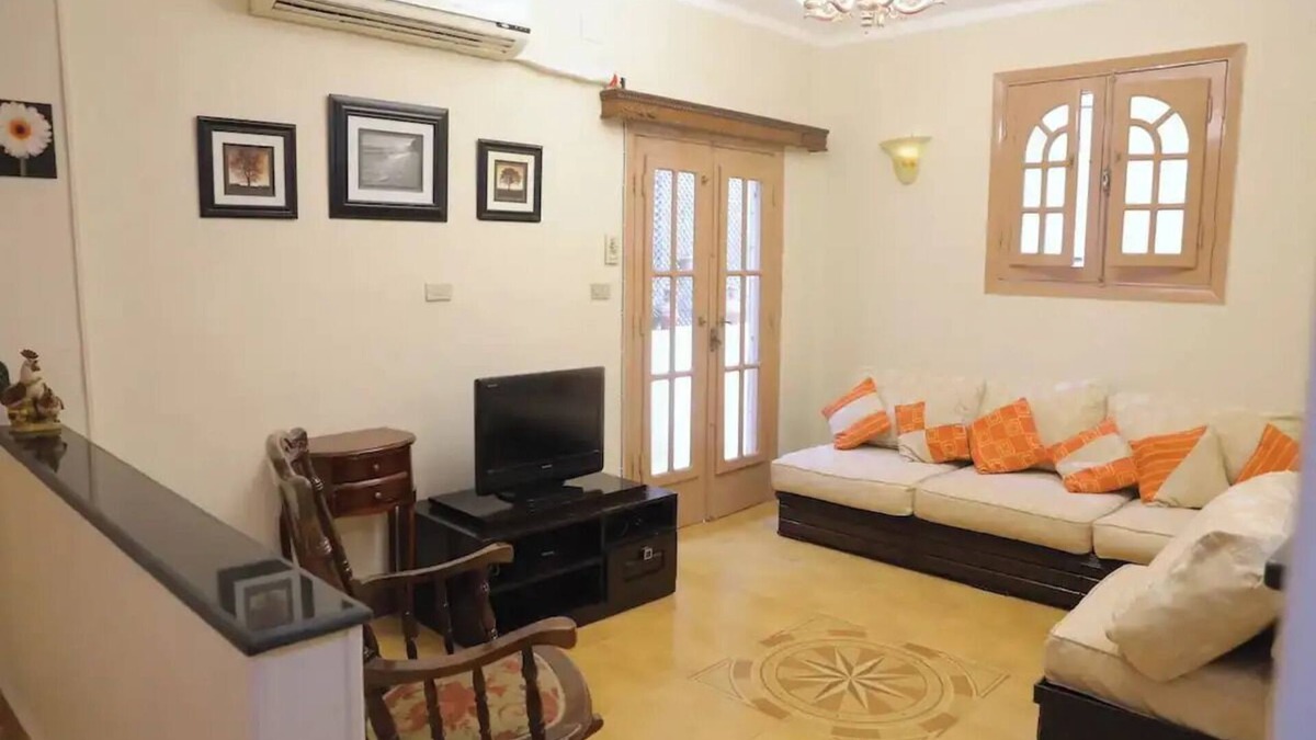 Heliopolis House | Restful One Bedroom Apartment
