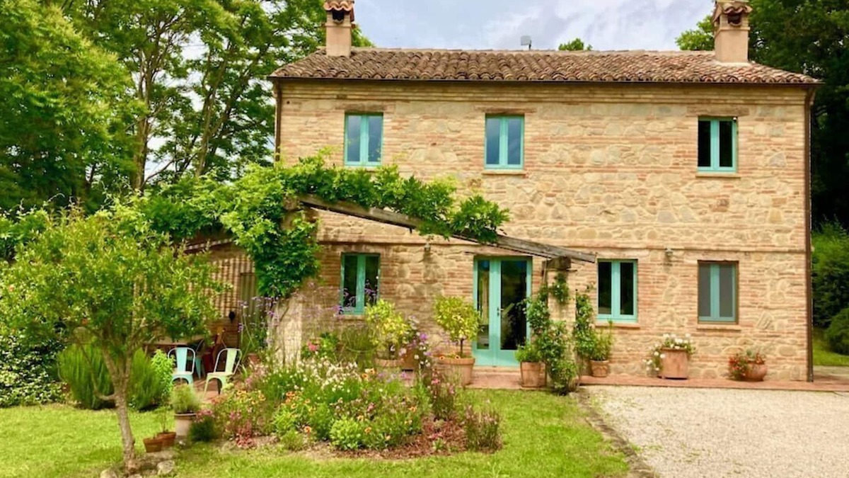 SantʼAngelo in Pontano House | Restored Farmhouse with Pool and Fabulous Views of Pastures, Woods and Mountains