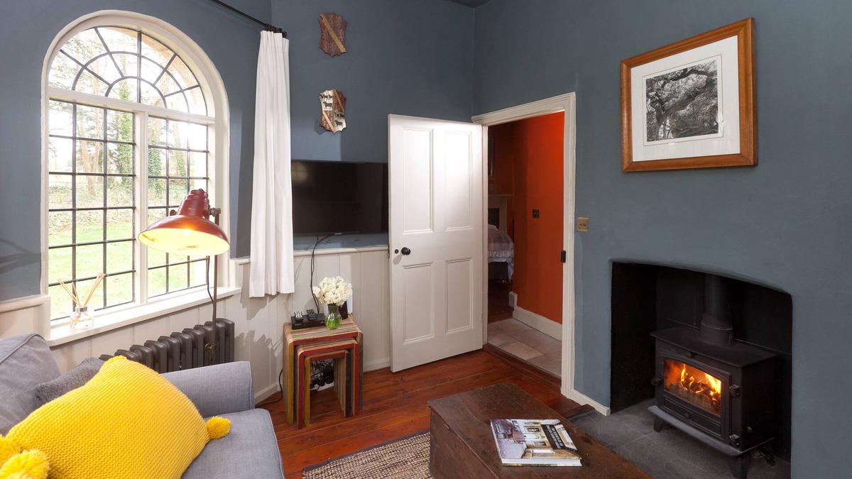 Wimborne Saint Giles Apartment | Restored 17th century cottage w/firepit. Nestled within heritage estate grounds.