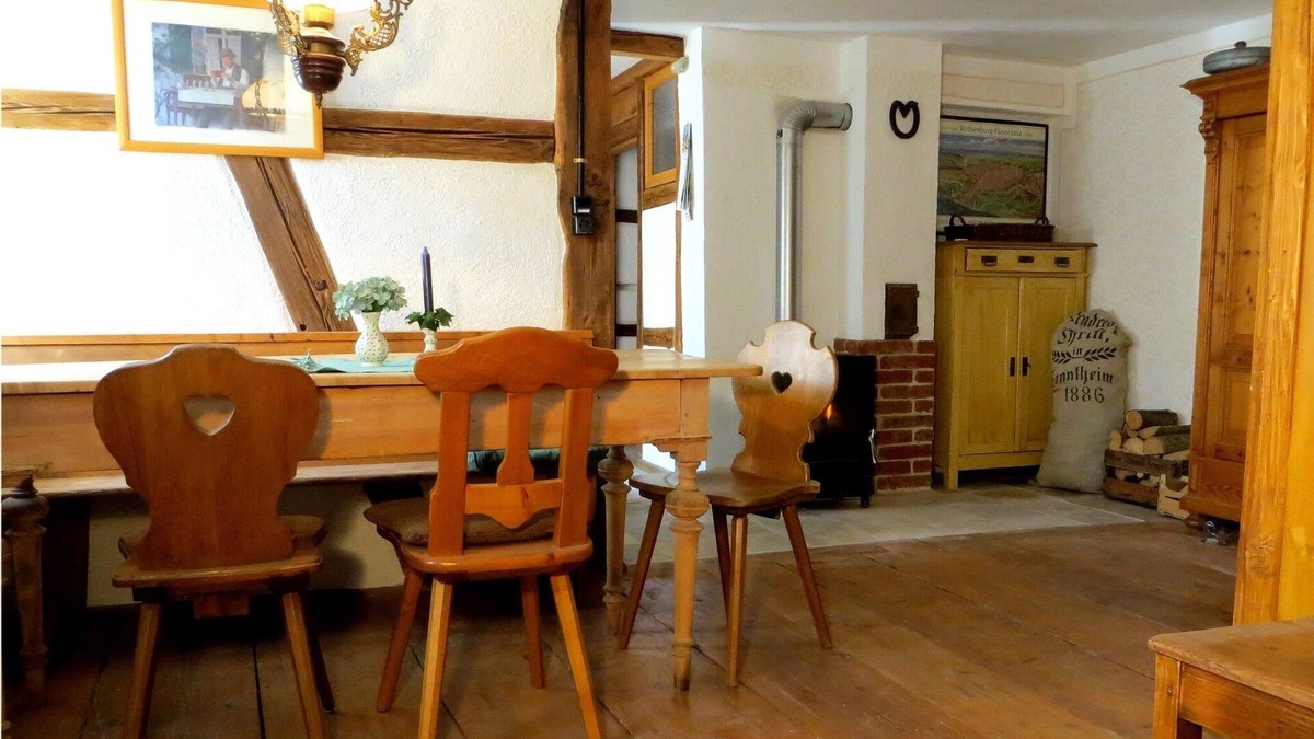 Neusitz Apartment | Restored farmhouse in the center of Schweinsdorf