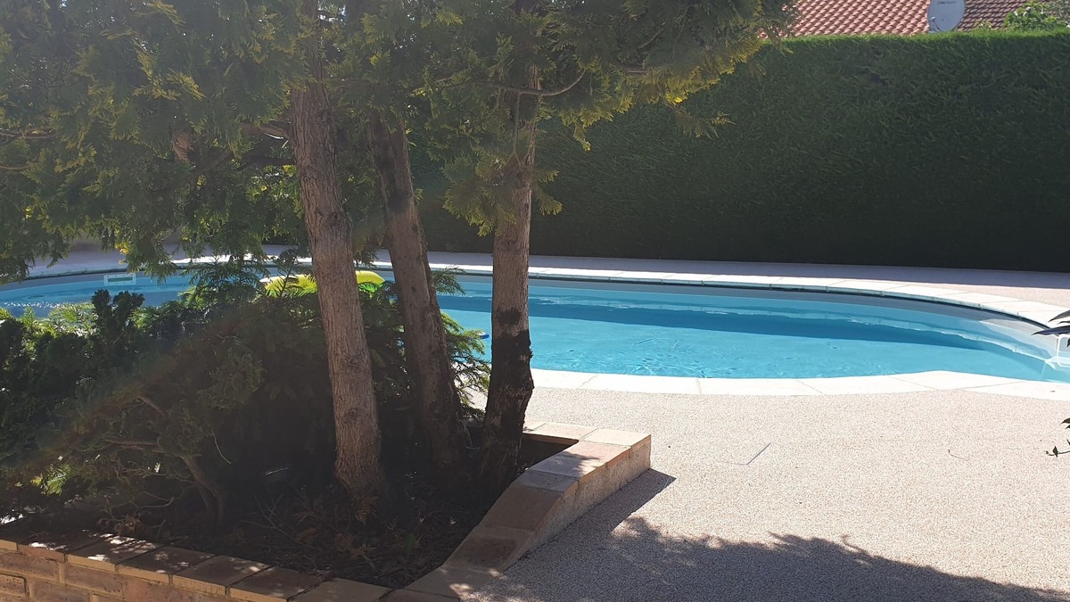 Mouleydier House | Restored stone house with unheated swimming pool, 10 kms from Bergerac.