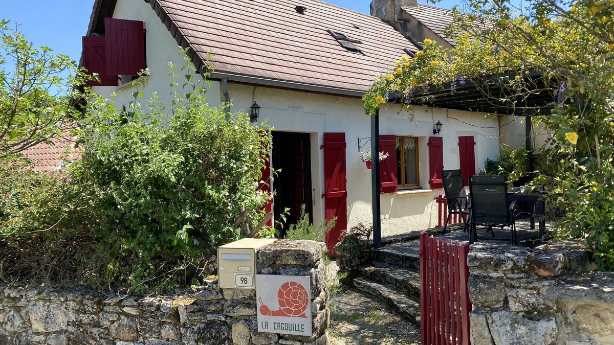 Carlux House | Restored stone house in a pretty village in the heart of the Périgord Noir
