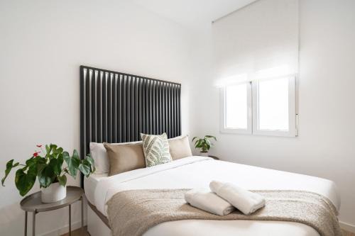 Pacifico Apartment | Retiro Residence White