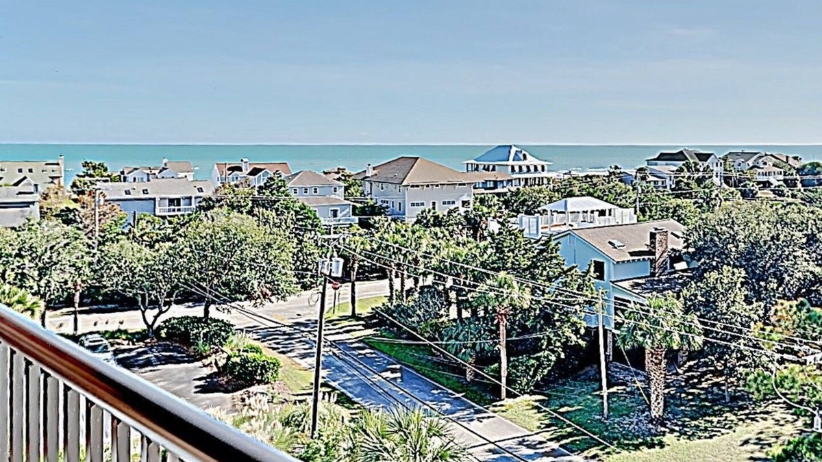North Litchfield Beach Condo | Retreat 615- Great Views, Nicely furnished, Pool, Easy Beach Access