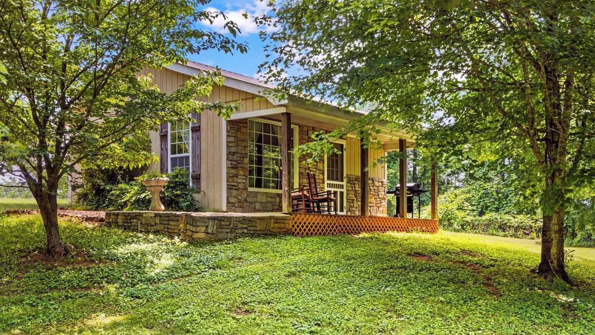 Barium Springs Cottage | Retreat at Flying Change Farm