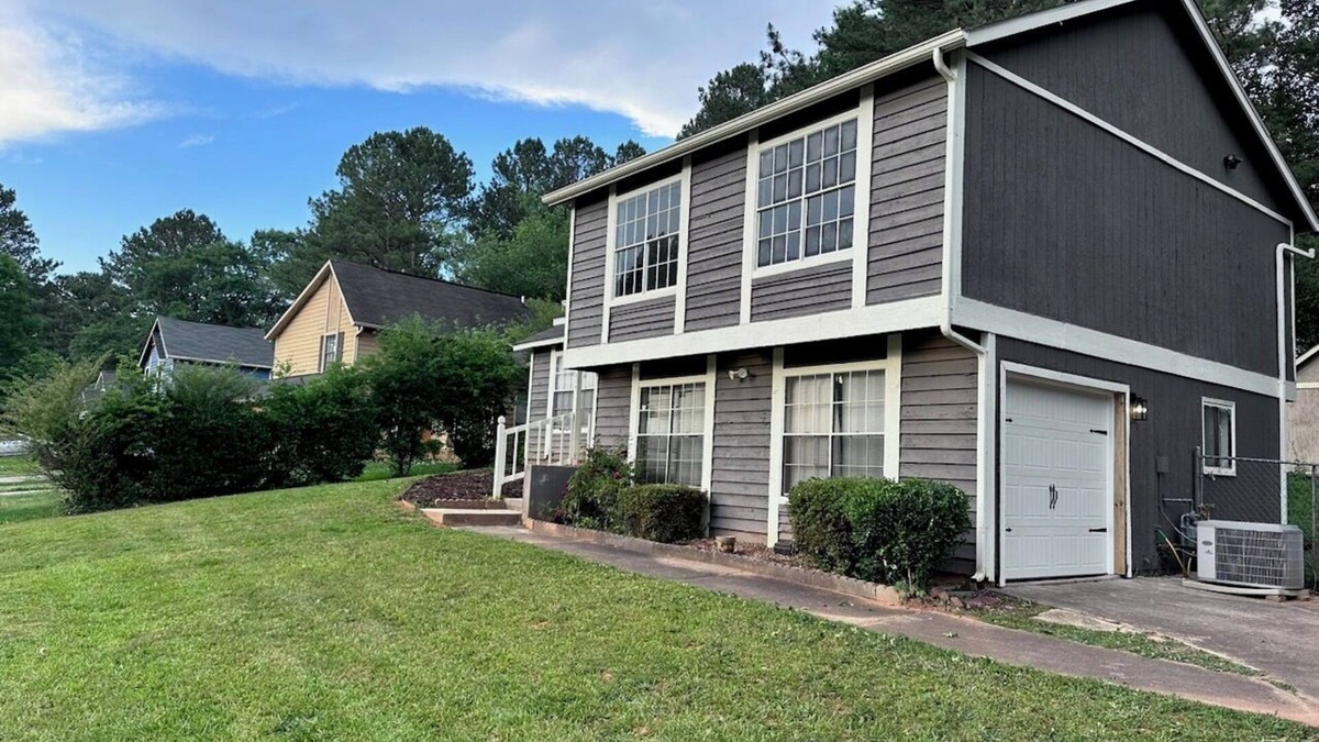 Decatur House | Retreat at Stone Mountain – Cozy 3BR Near Trails, MARTA & Downtown