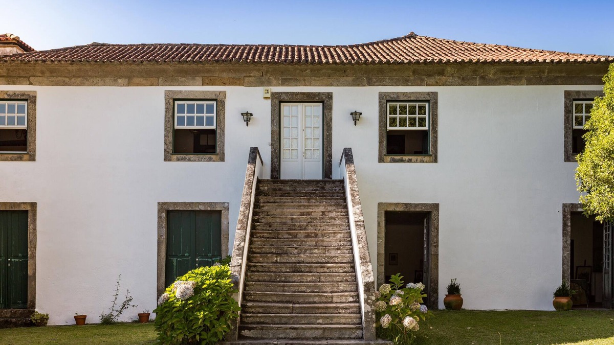 Fontao House | Retreat House - Manor House