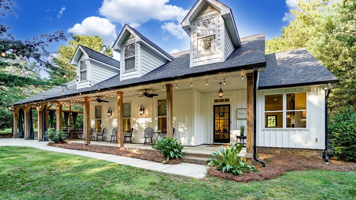 Mint Hill House | Retreat in the Woods!