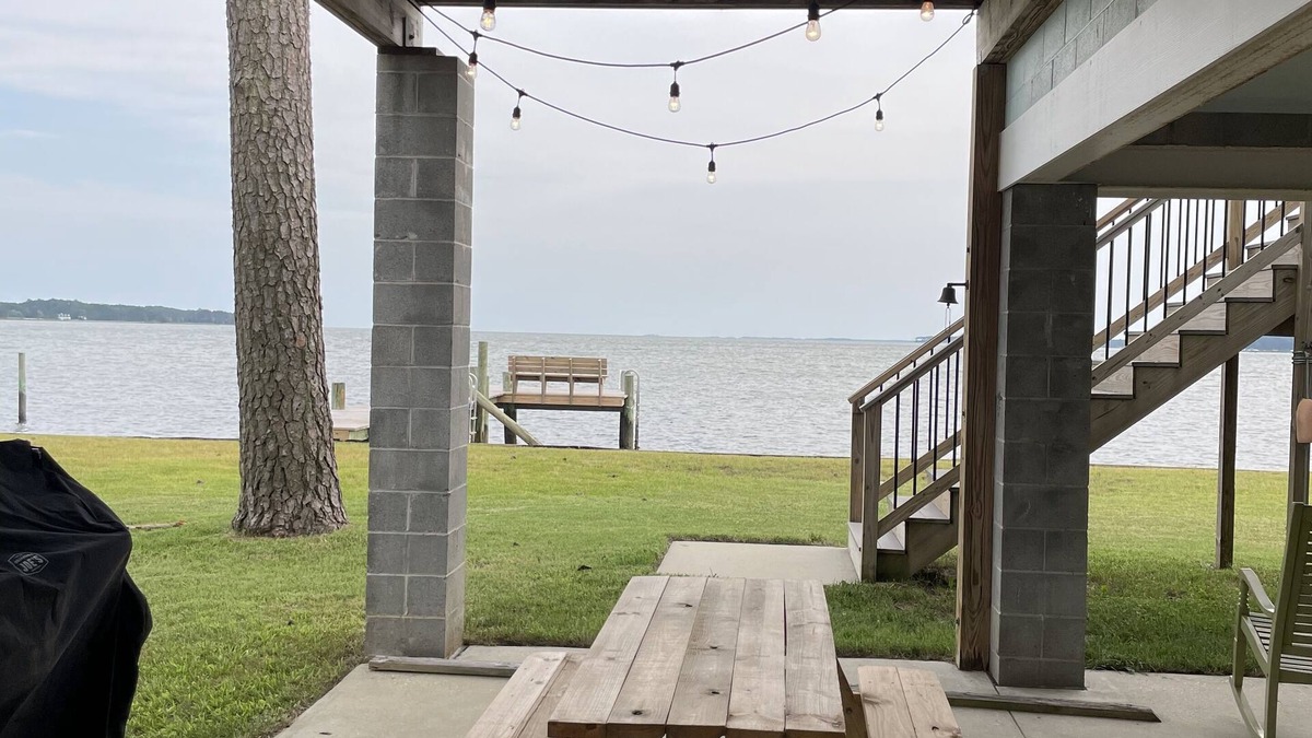 Dutton Cottage | Retreat to a quiet, waterfront getaway!