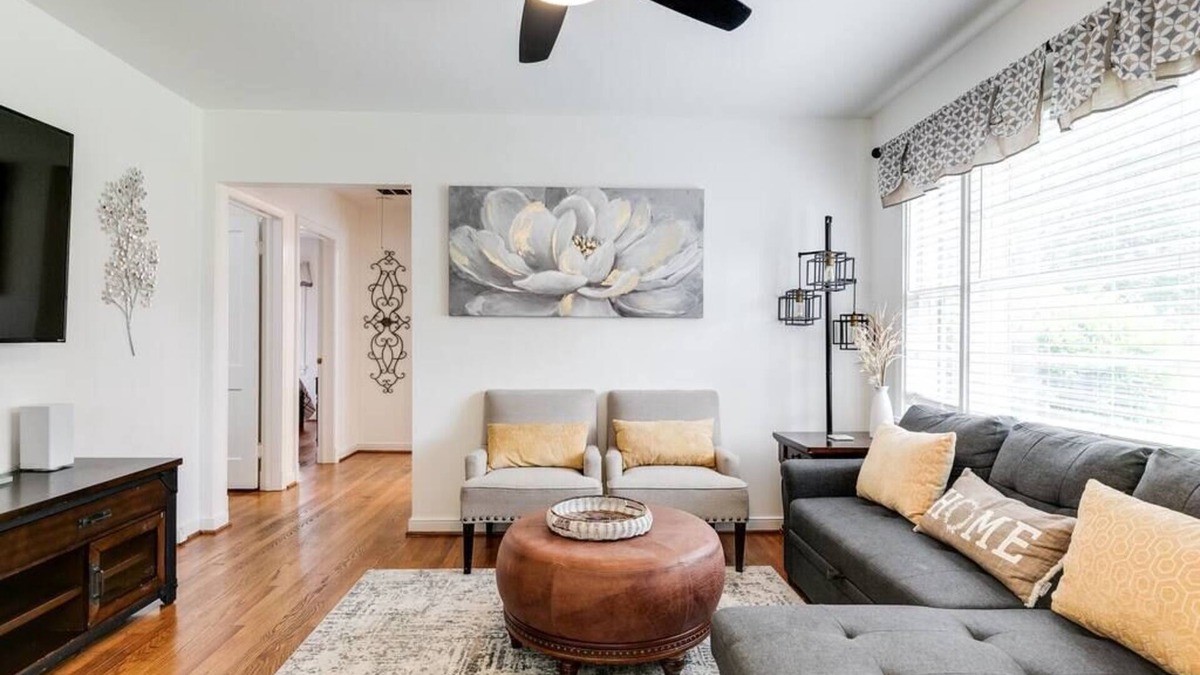Richmond House | Retreat Zen/3br ranch house/private parking/FIRE-PIT/RF