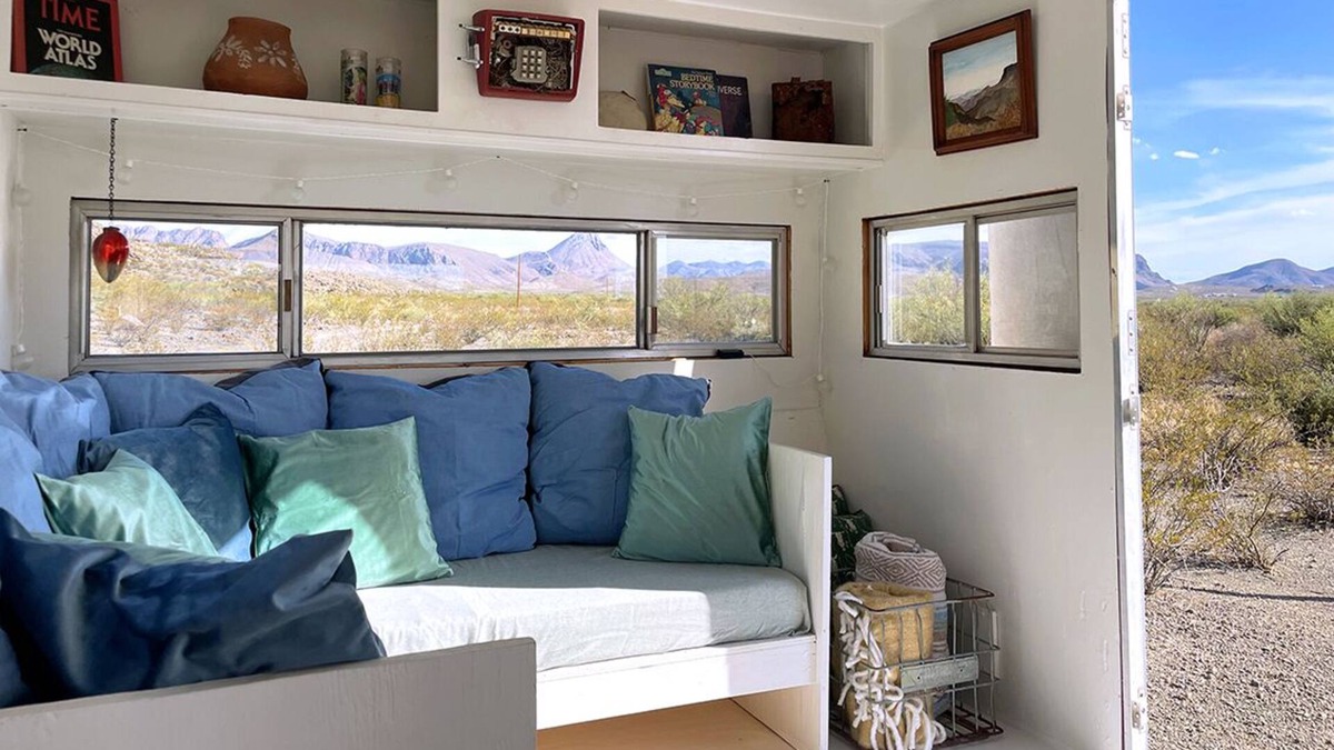 Alpine House | Retro Camper in Big Bend for Unforgettable Retreat