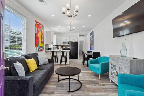 South 7th Ward House | Retro Charm and Comfort Near the French Quarter