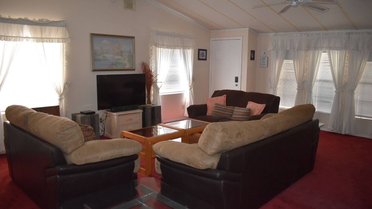 Holiday Shores House | Retro Charm Meets Home Comfort- 2BR/2BA Rivered Desert Retreat with Boat Parking