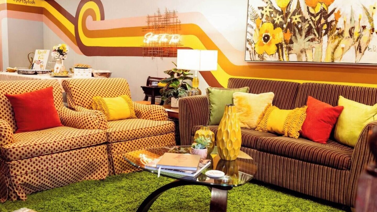Downtown Baltimore House | Retro-inspired Content House in Patterson Park