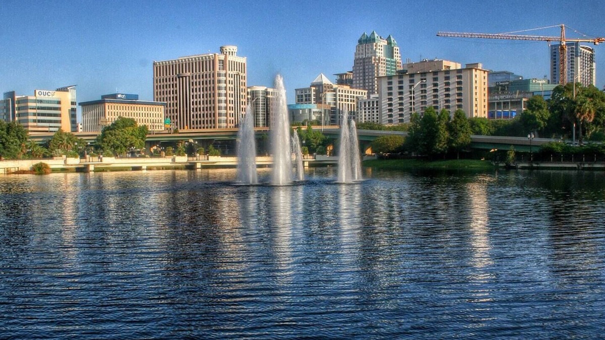 South Eola Condo | Retro lake Eola 1 Bedroom Condo Thornton park