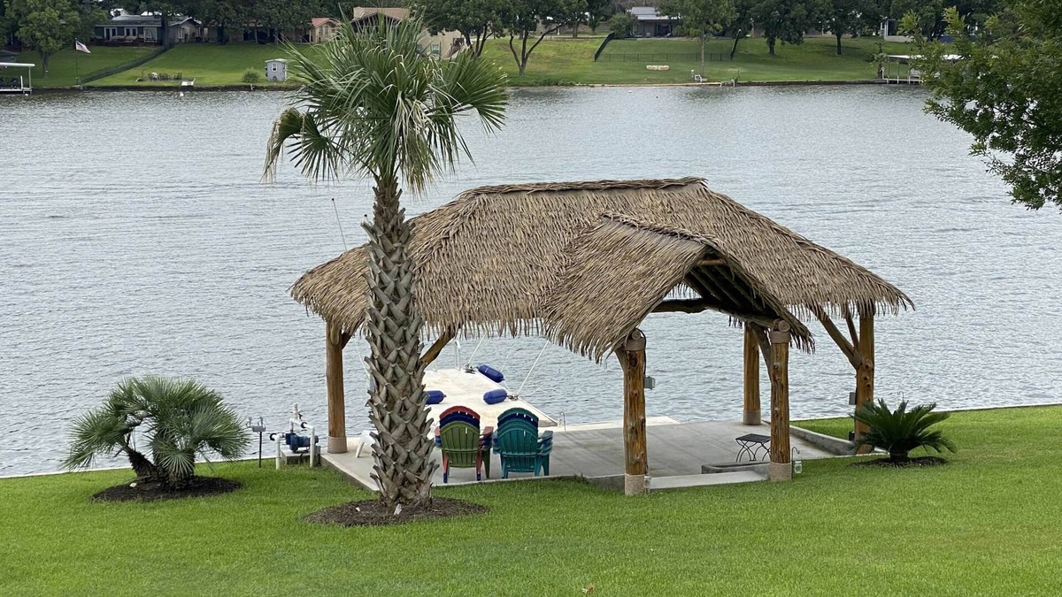 Kingsland House | Retro Lakehouse - A Touch of Cabo, Vacation Paradise on Lake LBJ