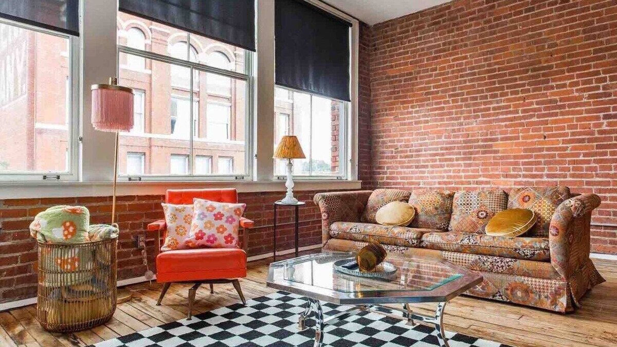River Market Apartment | Retro Loft Spacious Street Car Access RiverMarket