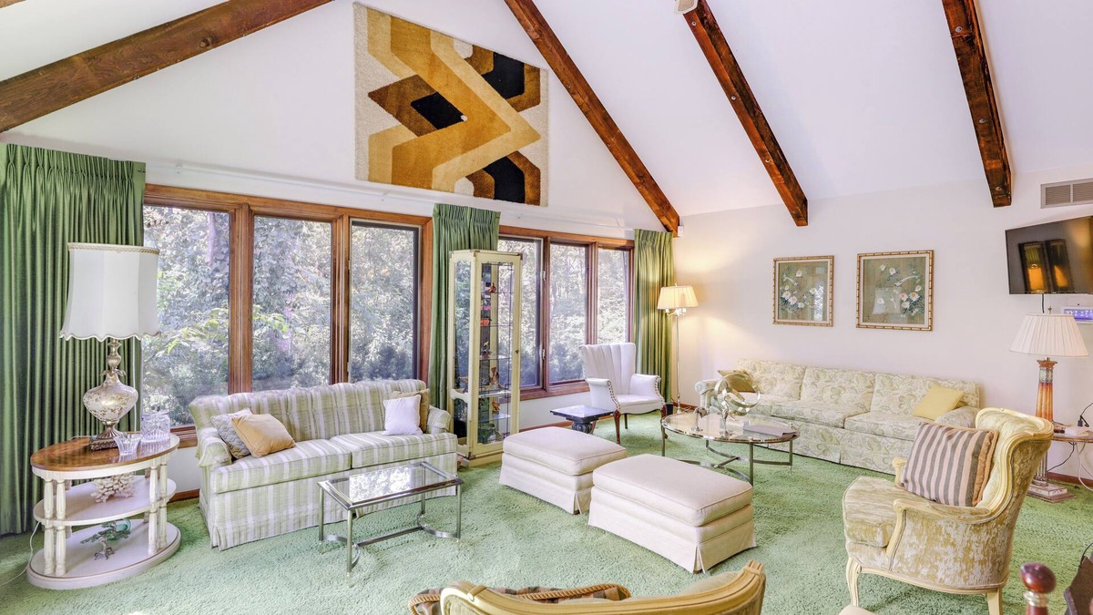 Xenia House | Retro Ohio Home on 1-Acre Property