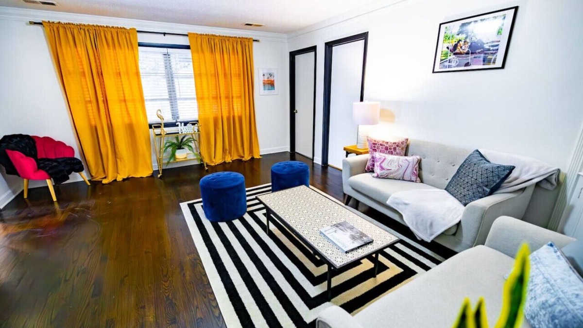 Whitehaven House | Retro Retreat*Walk to Graceland*Free Parking &Wifi