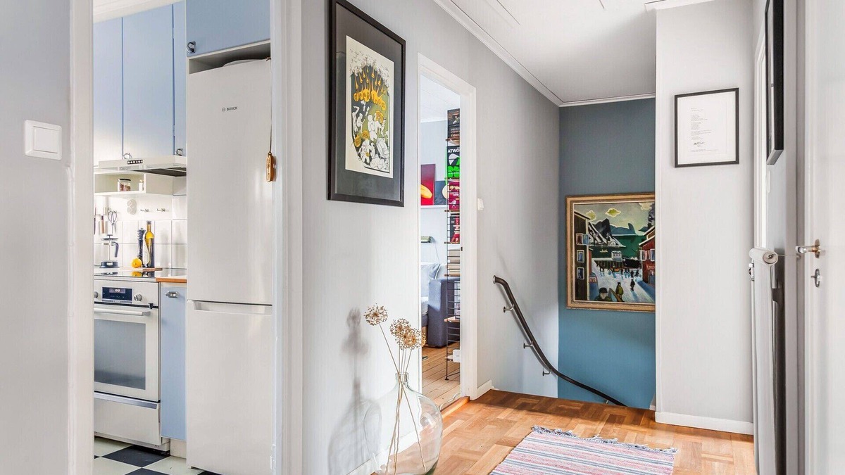 Skarpnack Apartment | Retro Retreat with Modern Comforts