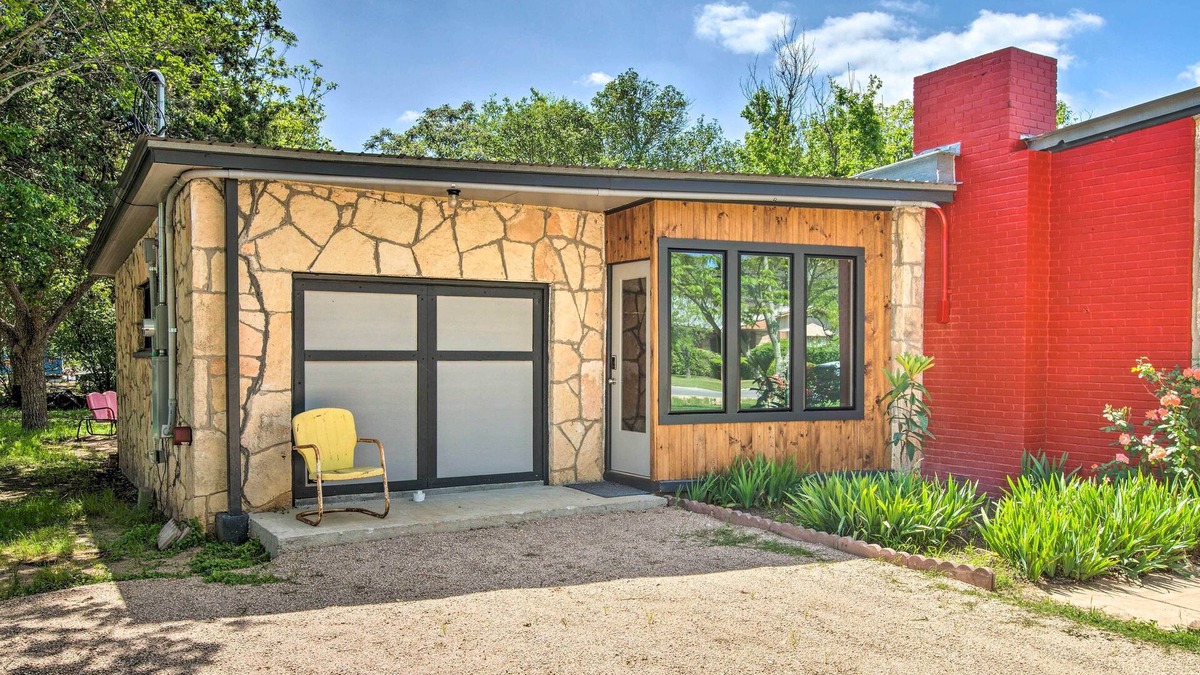 Blanco House | Retro Updated Blanco Abode - Steps to Main Street!