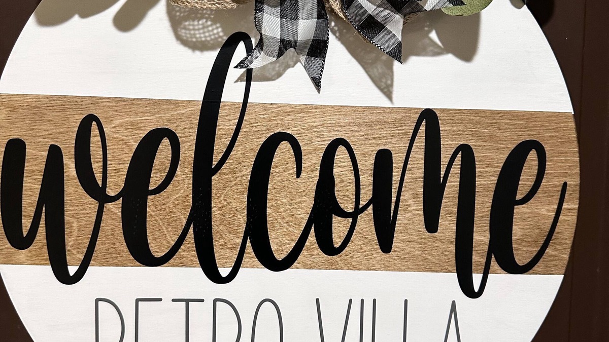 Penfield Condo | Retrovilla