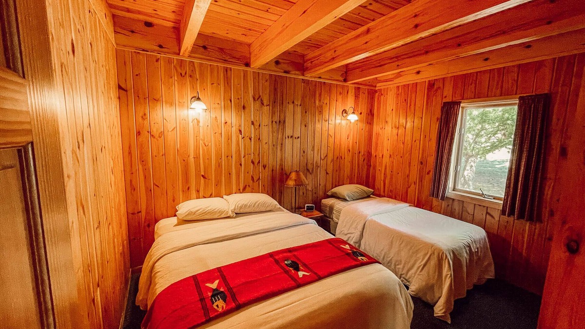 Park Rapids Cabin | Reunion Cabin with Loft & Screen Porch at Resort - #1 Speciality Lodging in PR
