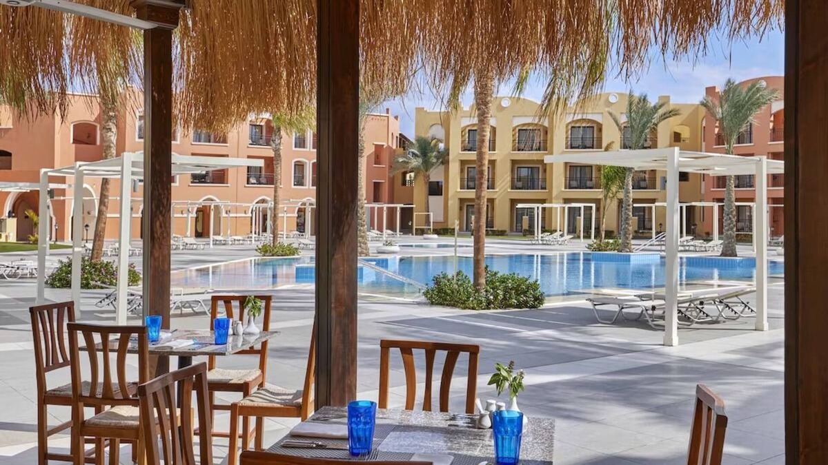 El Quseir Hotel | Revel in 3 Family Fun Rooms Near Aqua Coraya Water Park