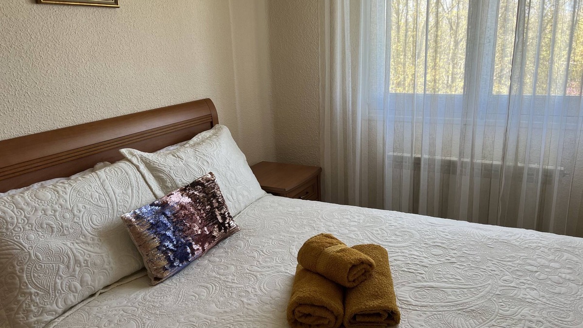 Logrono Historic Centre Apartment | REVELIN WALLS -OLD TOWN -entire apartment-