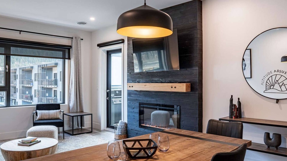 Revelstoke Condo | Revelstoke - Altitude Adjustment