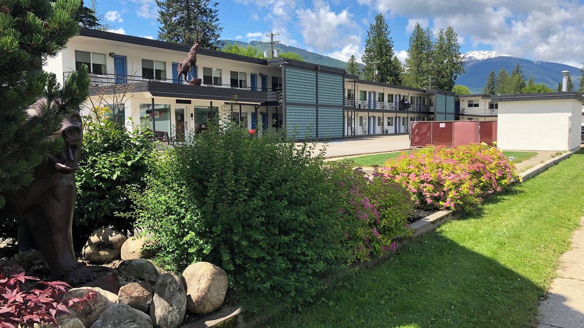 Revelstoke Hotel | Revelstoke Lodge