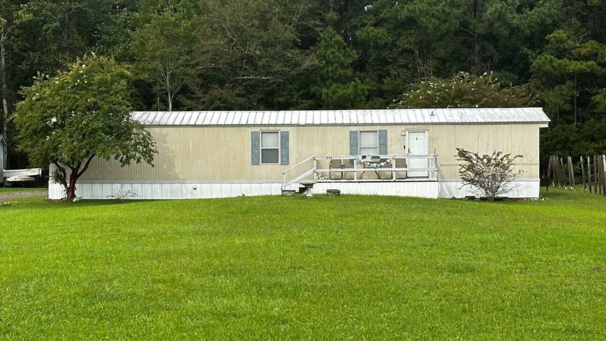 Gloucester House | Revival Retreat! A private and spacious 2 - bedroom home in charming Gloucester