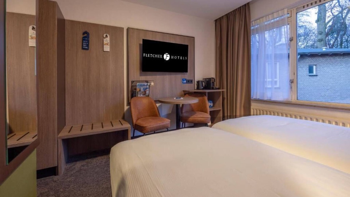 Berg en Dal Hotel | Rewind & Relax: Forest Vibes, Pool & Sauna Serenity! Free Parking