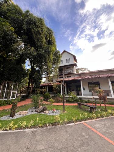 Northeast Region House | Rey House
