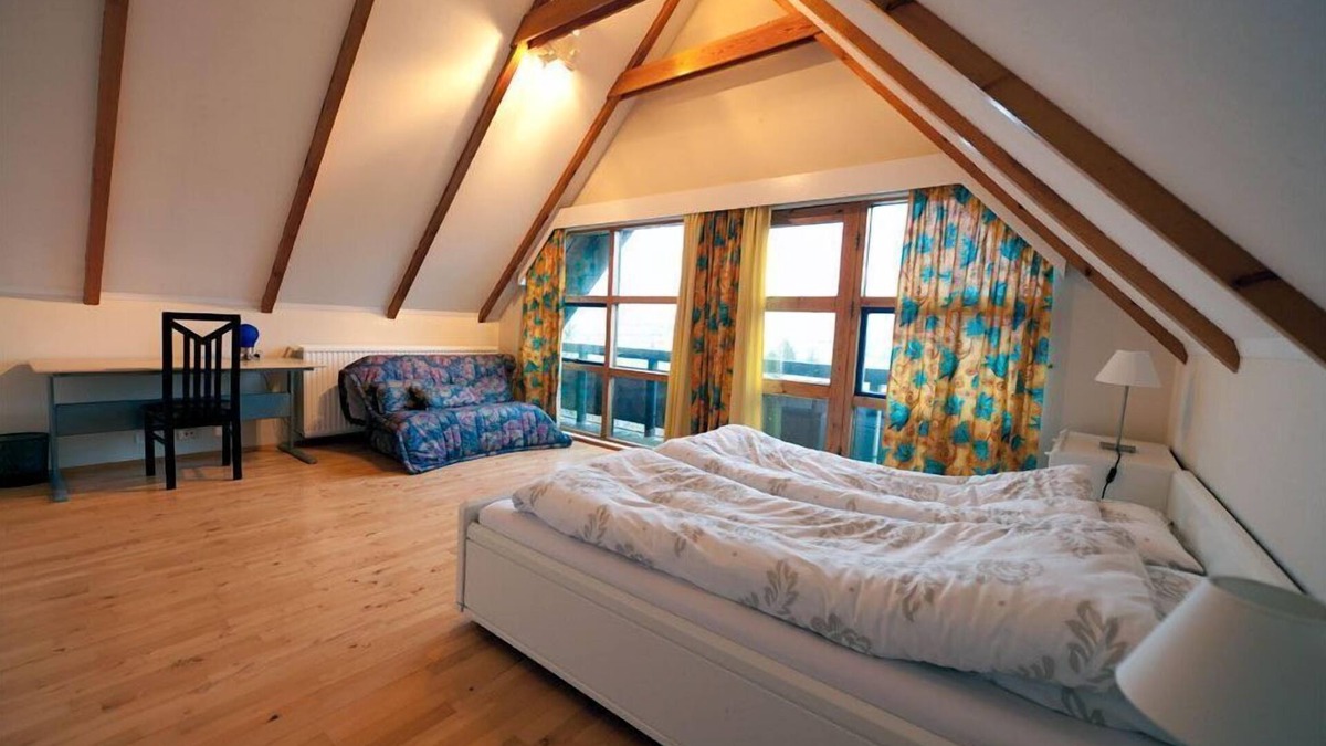 Breidholt House | Reykjavik Peace Center - Guesthouse
