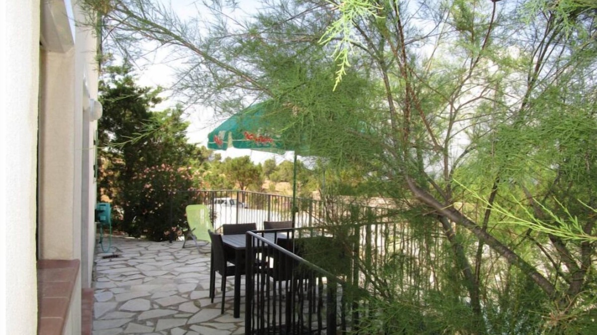 Carnoux-en-Provence Apartment | Rez-de-villa Bellevue T3, 56 m², 3 km de Cassis