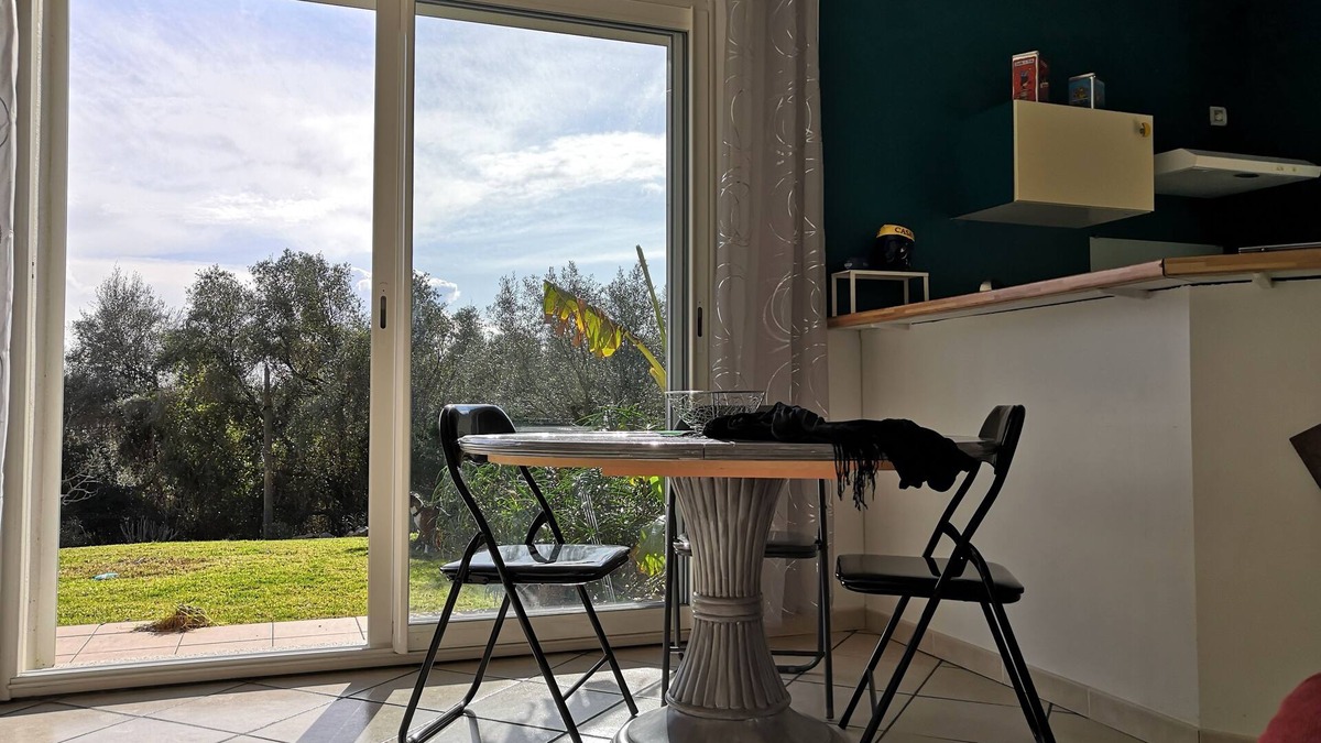 Solaro House | rez of villa T2bis in peace