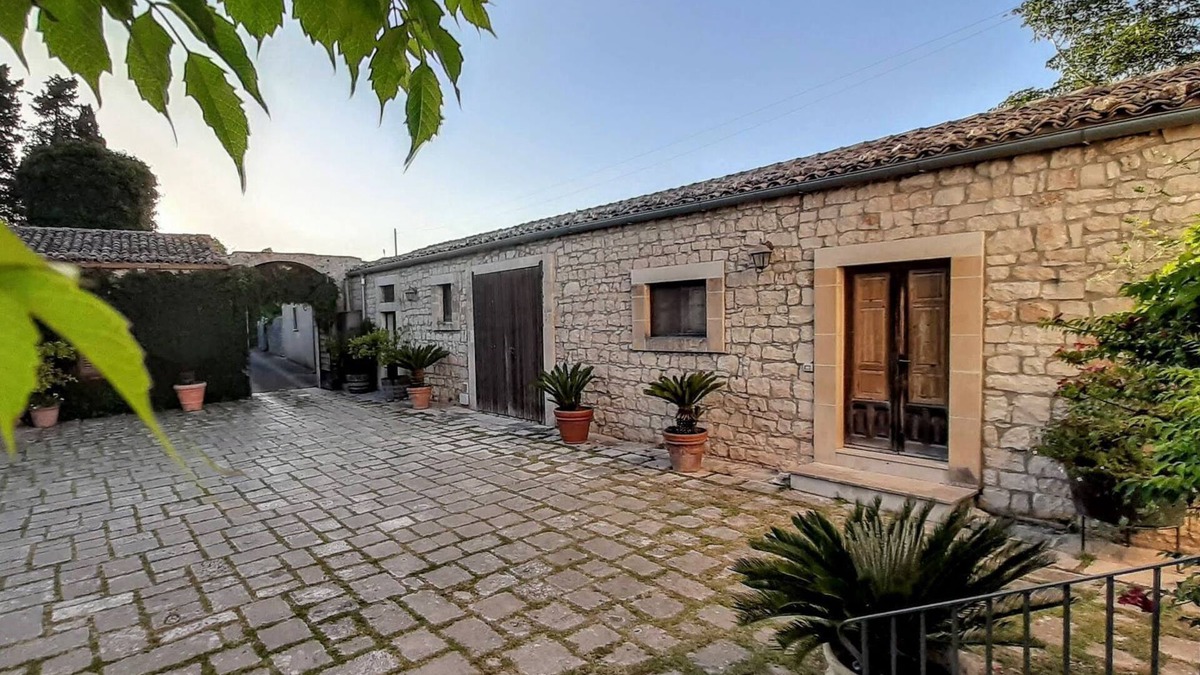 Modica House | RG-F258-RSRG109DT - Villa de Leva - Casa Verde