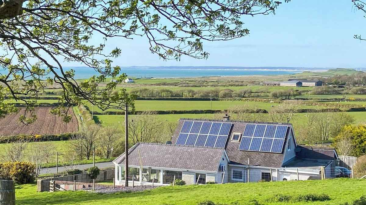 Llandwrog Cottage | Rhandir-Mwyn - HW7110