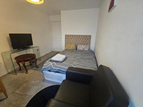 Waltham Abbey House | Rhapsody