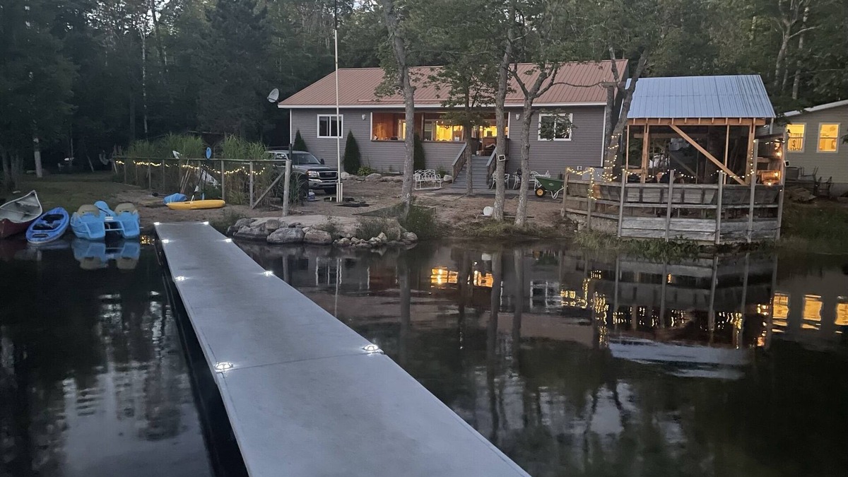 Annapolis Subdivision D House | "Rhodiesrest/BEST Lake in NS/7kayaks/2 paddleB/Sleep10/wifi/New Beds/Firewood