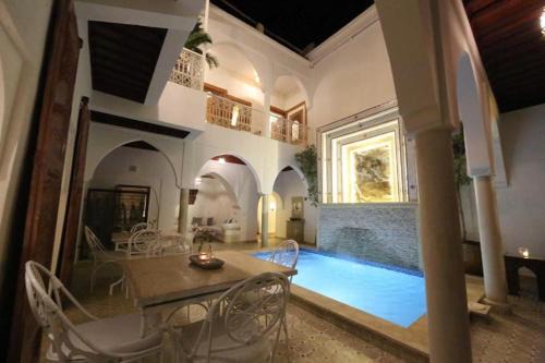 Sidi Abdallah Ghiat House | Riad Oum Exclusive
