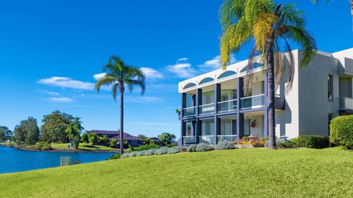 Port Macquarie Apartment | Riana Moorings 20 - Stylish Waterfront Apartment