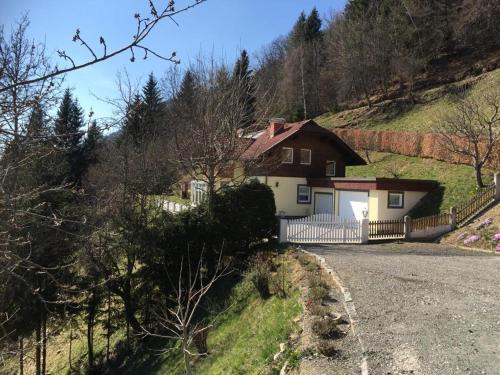 Deutschberg Villa | Riant gelegen ruime Villa