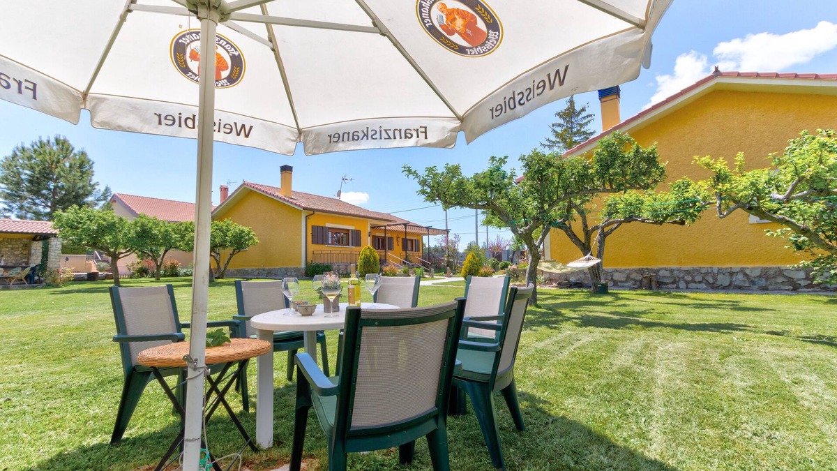 Riaza Ski Chalet | Riaza Victorian Estate. Ideal groups up to 8 people. Large Garden and BBQ