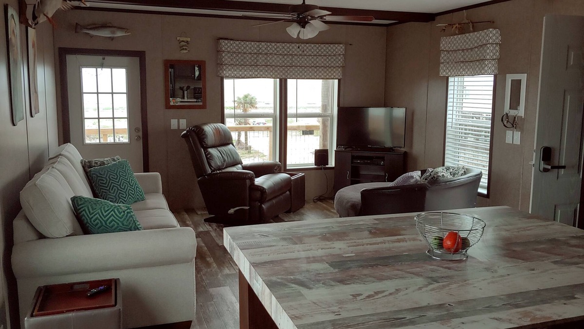 Grand Isle House | Rica Rico - Beach View Getaway