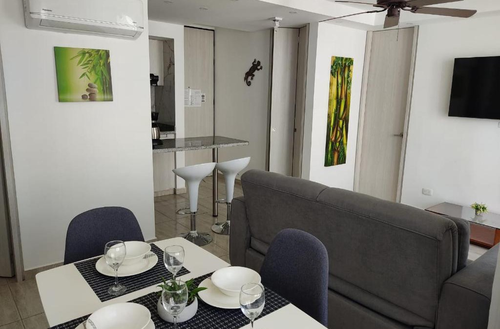 Ricaurte Apartment | RICAURTE, Moderno, confortable apto, AC, Parquead, Wifi